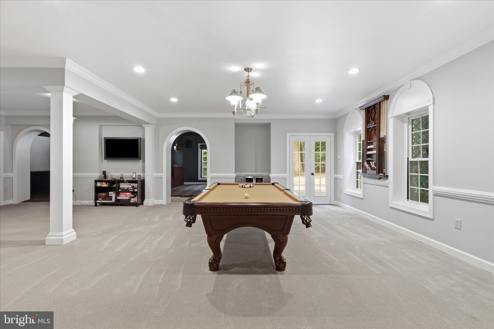 TWELVE OAKS - Residential