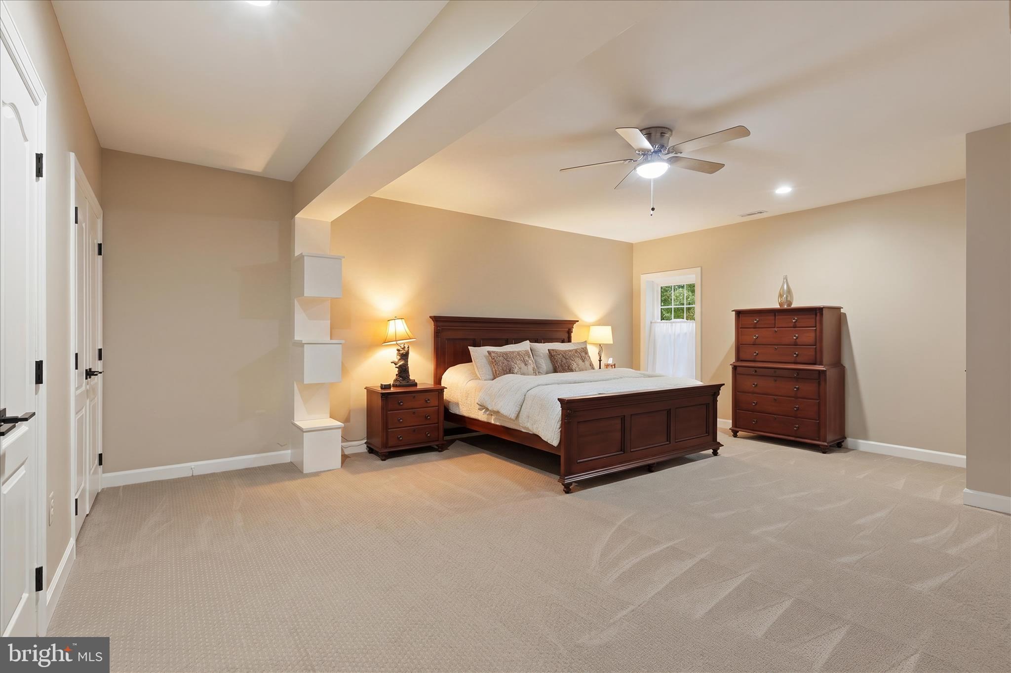 TWELVE OAKS - Residential