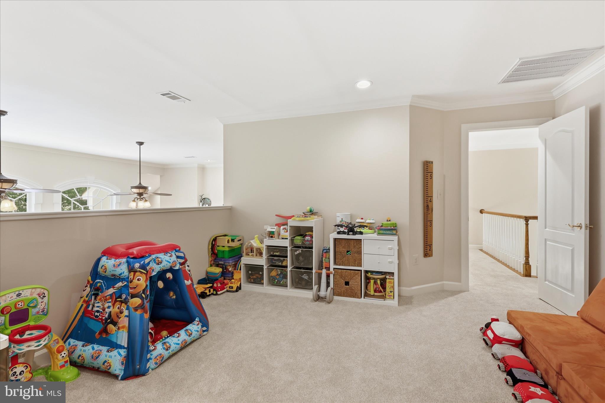 TWELVE OAKS - Residential
