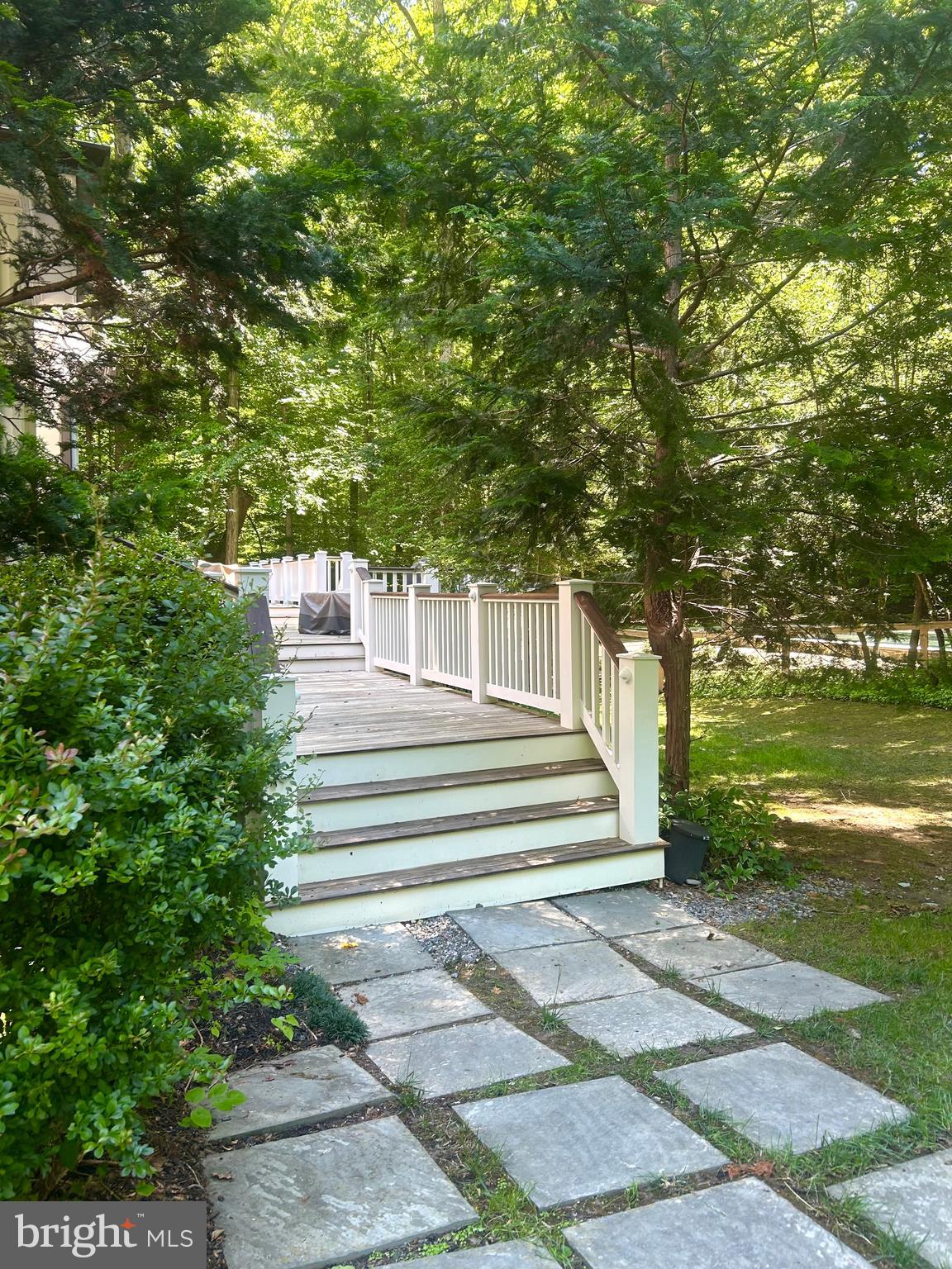 TWELVE OAKS - Residential