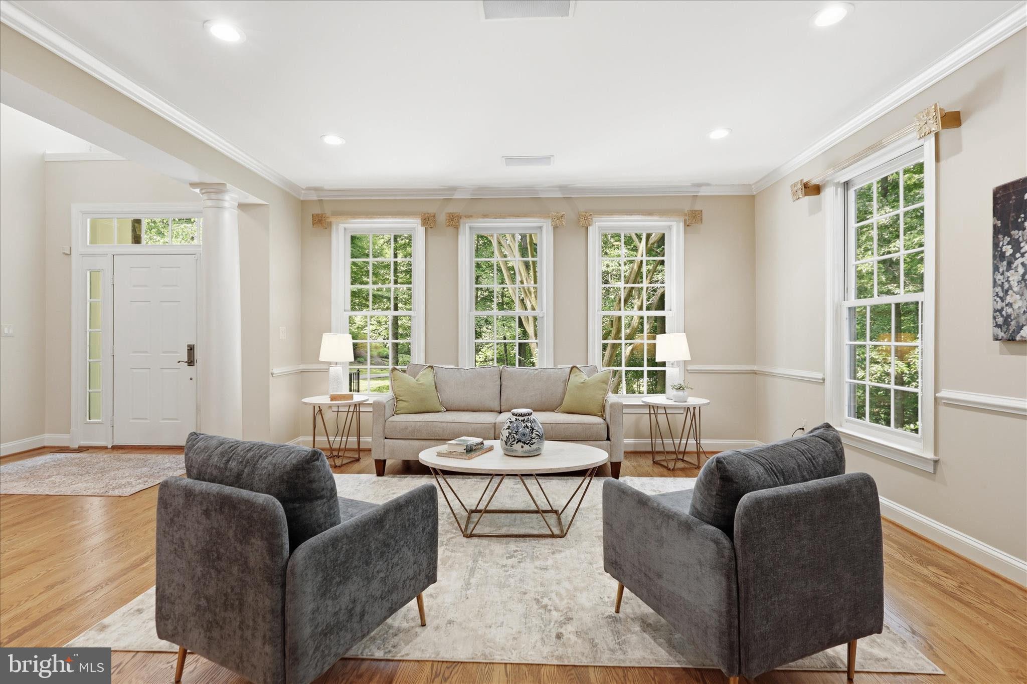 TWELVE OAKS - Residential