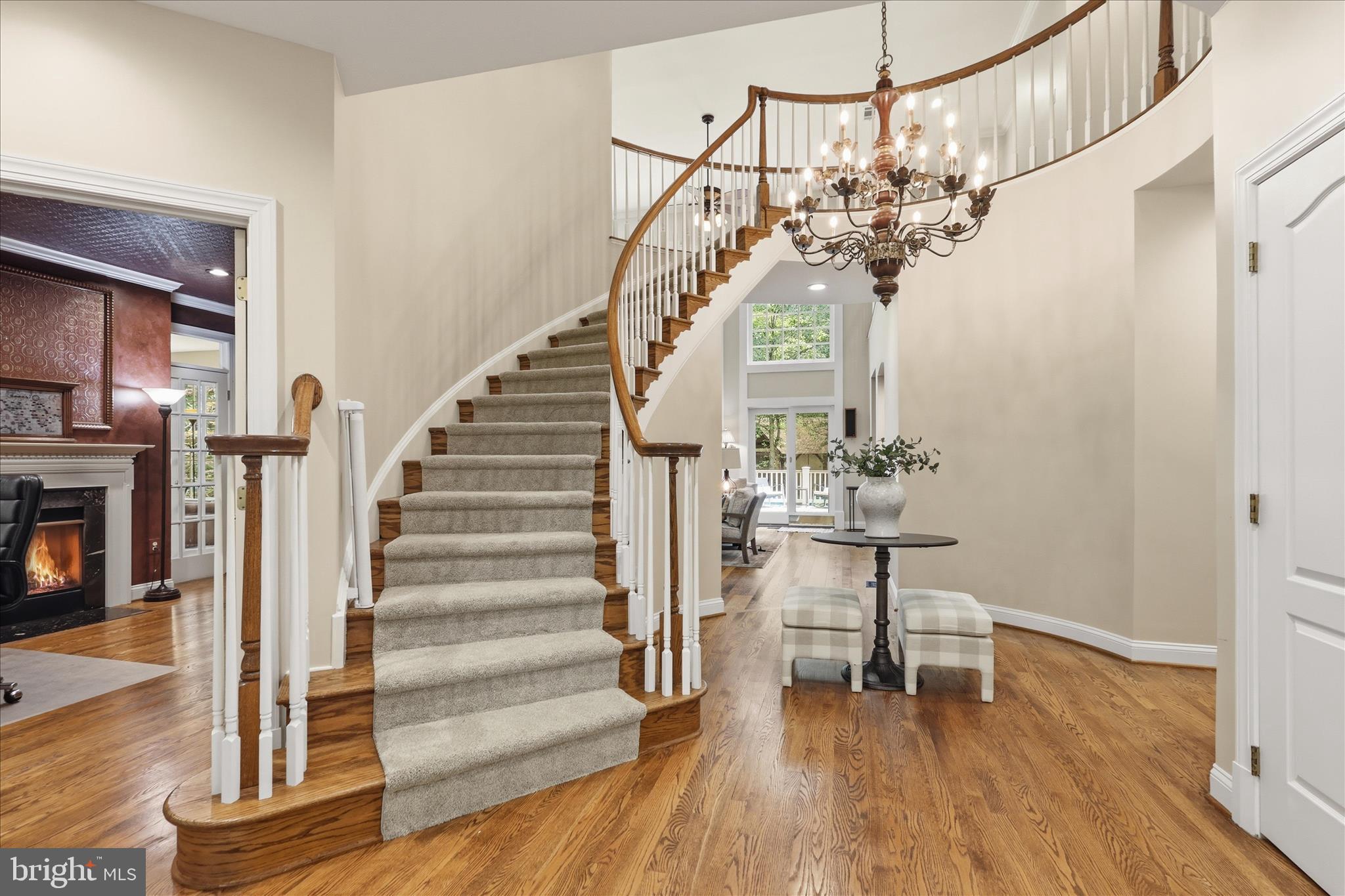 TWELVE OAKS - Residential