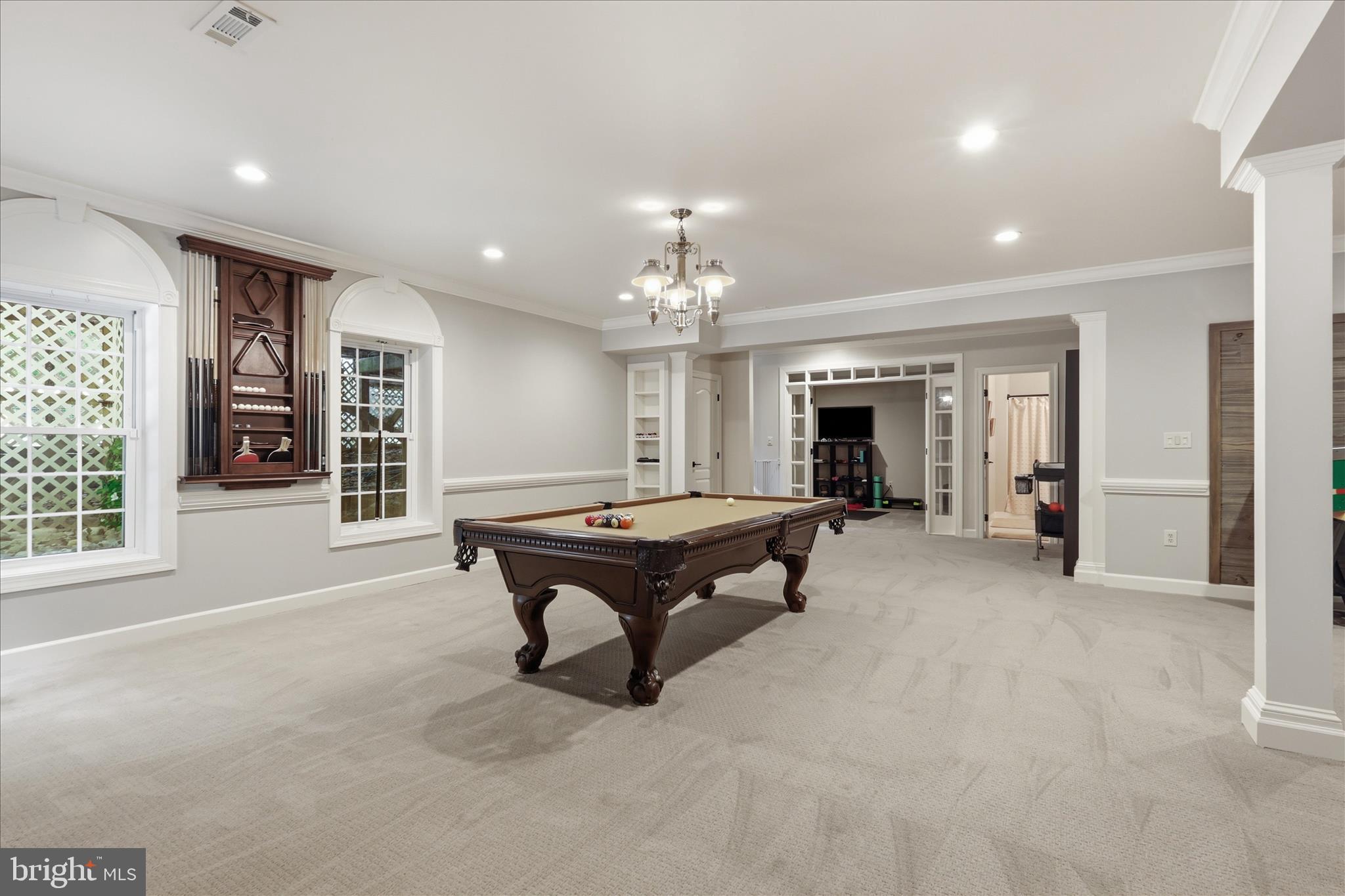 TWELVE OAKS - Residential