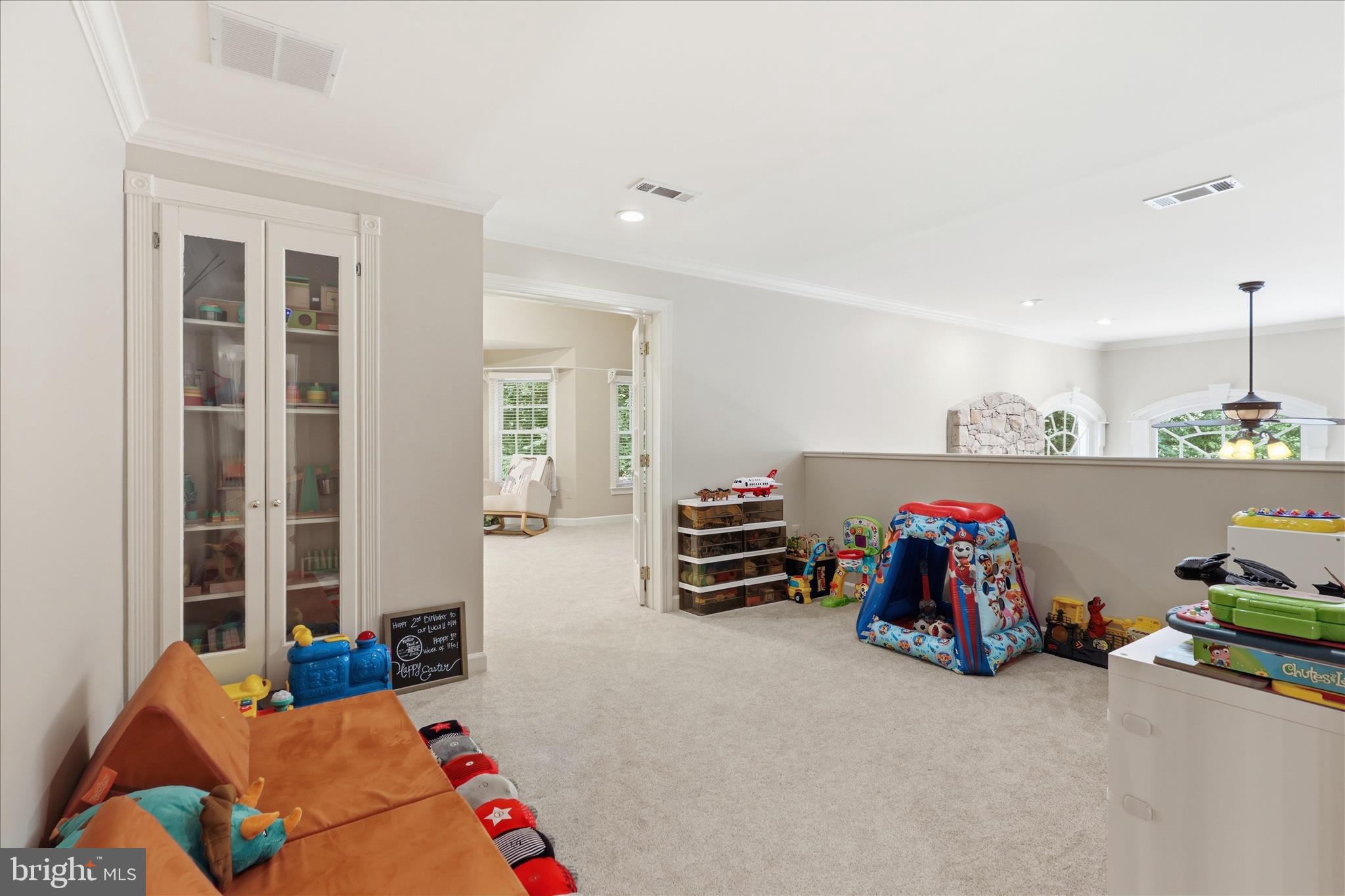 TWELVE OAKS - Residential