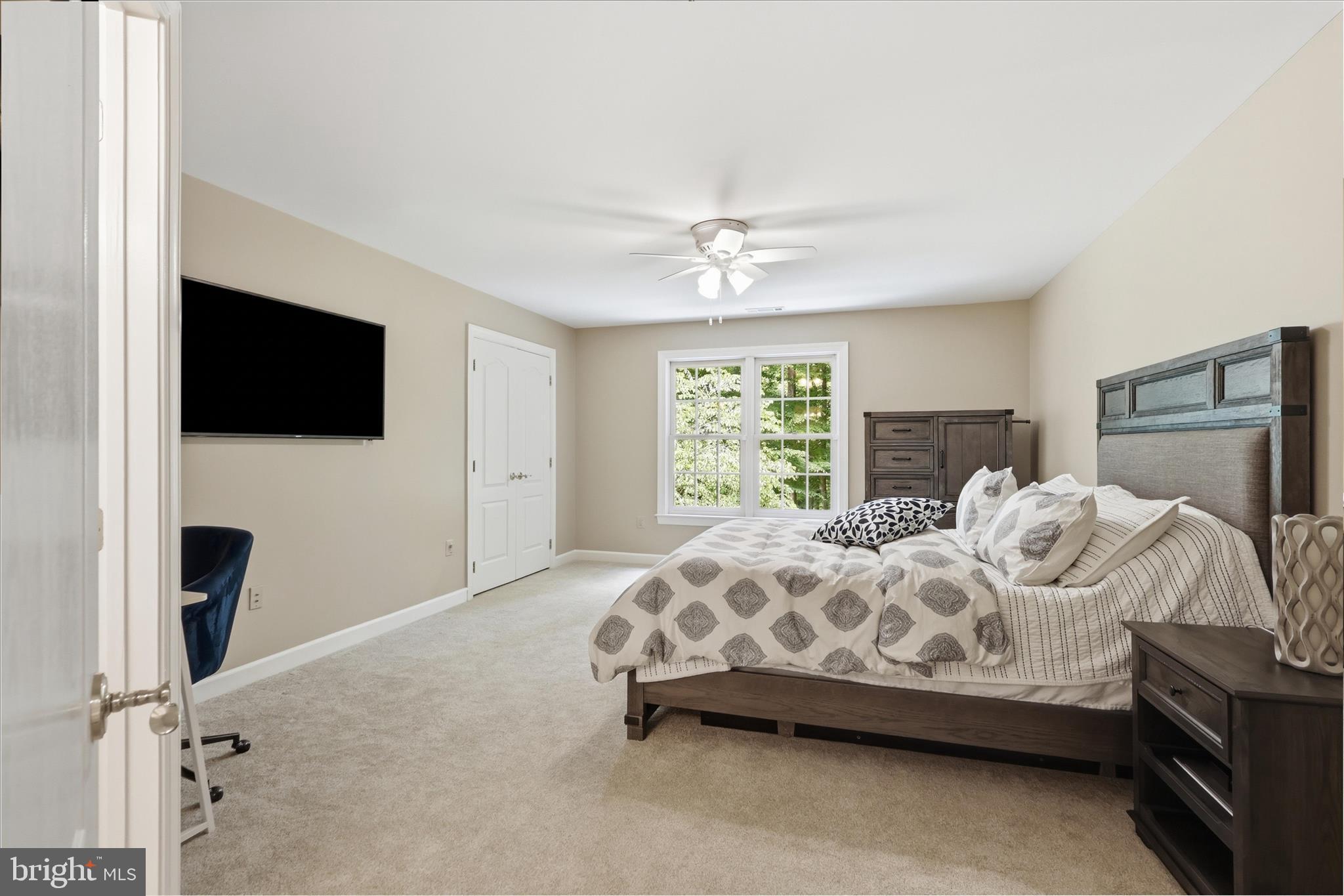 TWELVE OAKS - Residential
