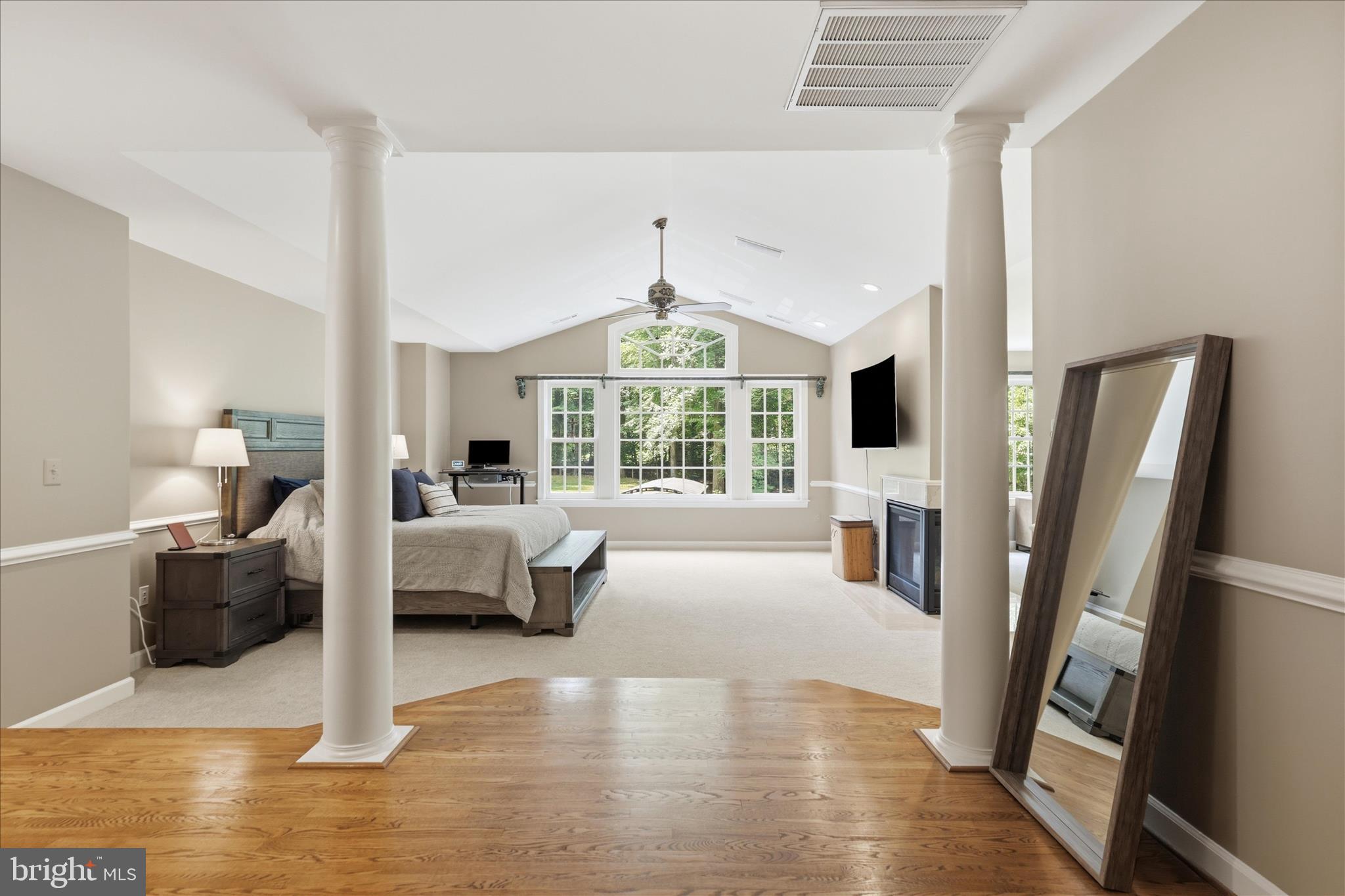 TWELVE OAKS - Residential