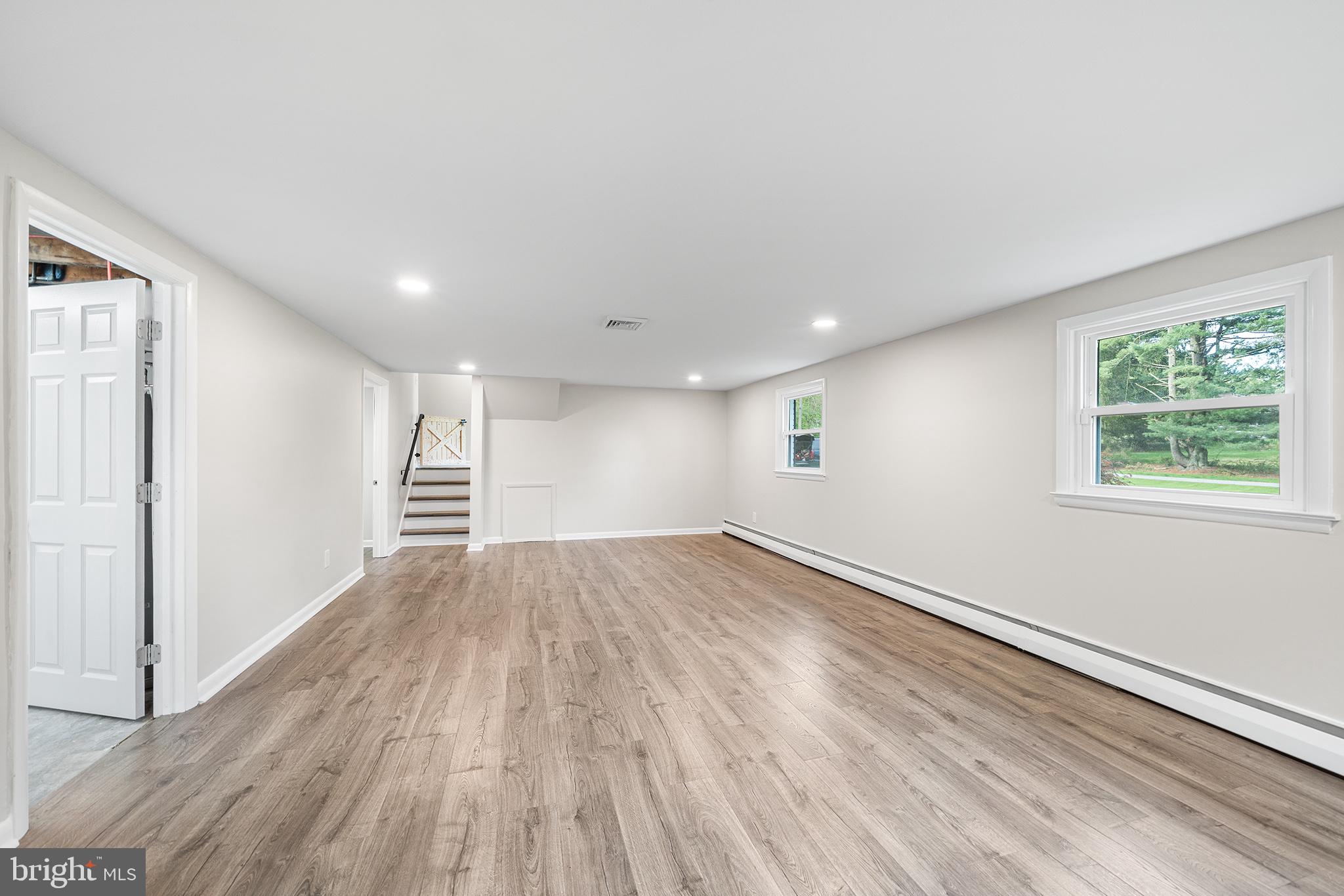 THORNBURY ESTATES - Residential