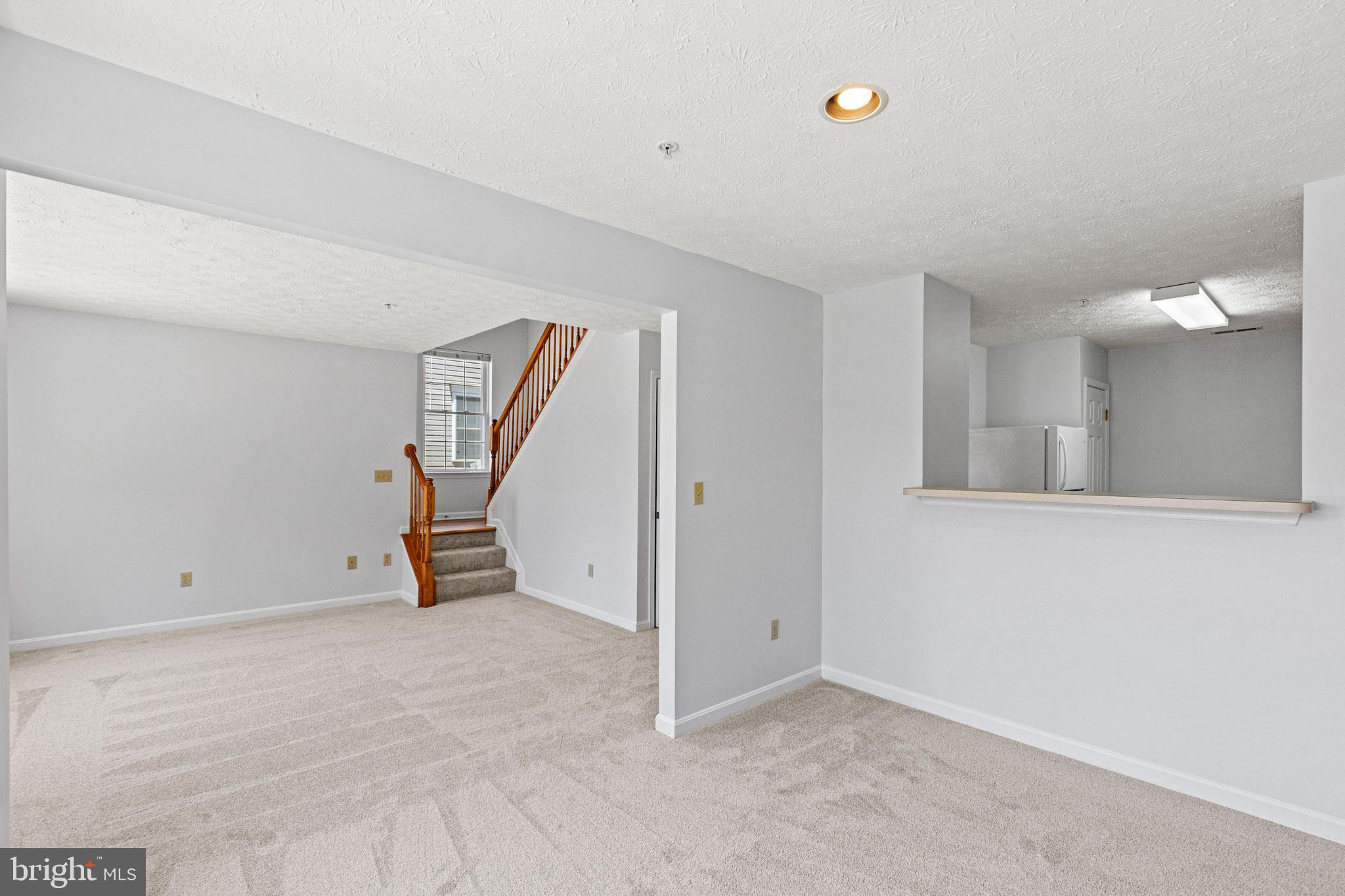 HICKORY HILLS - Residential
