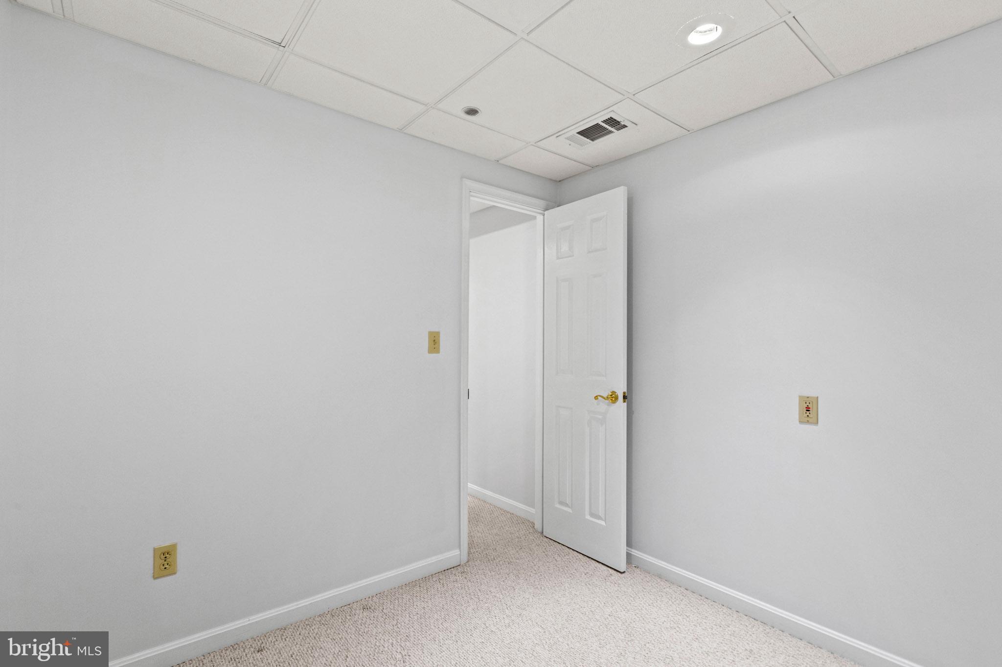 HICKORY HILLS - Residential