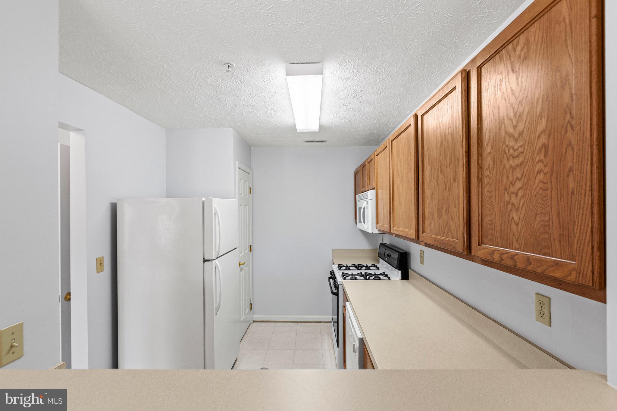 HICKORY HILLS - Residential