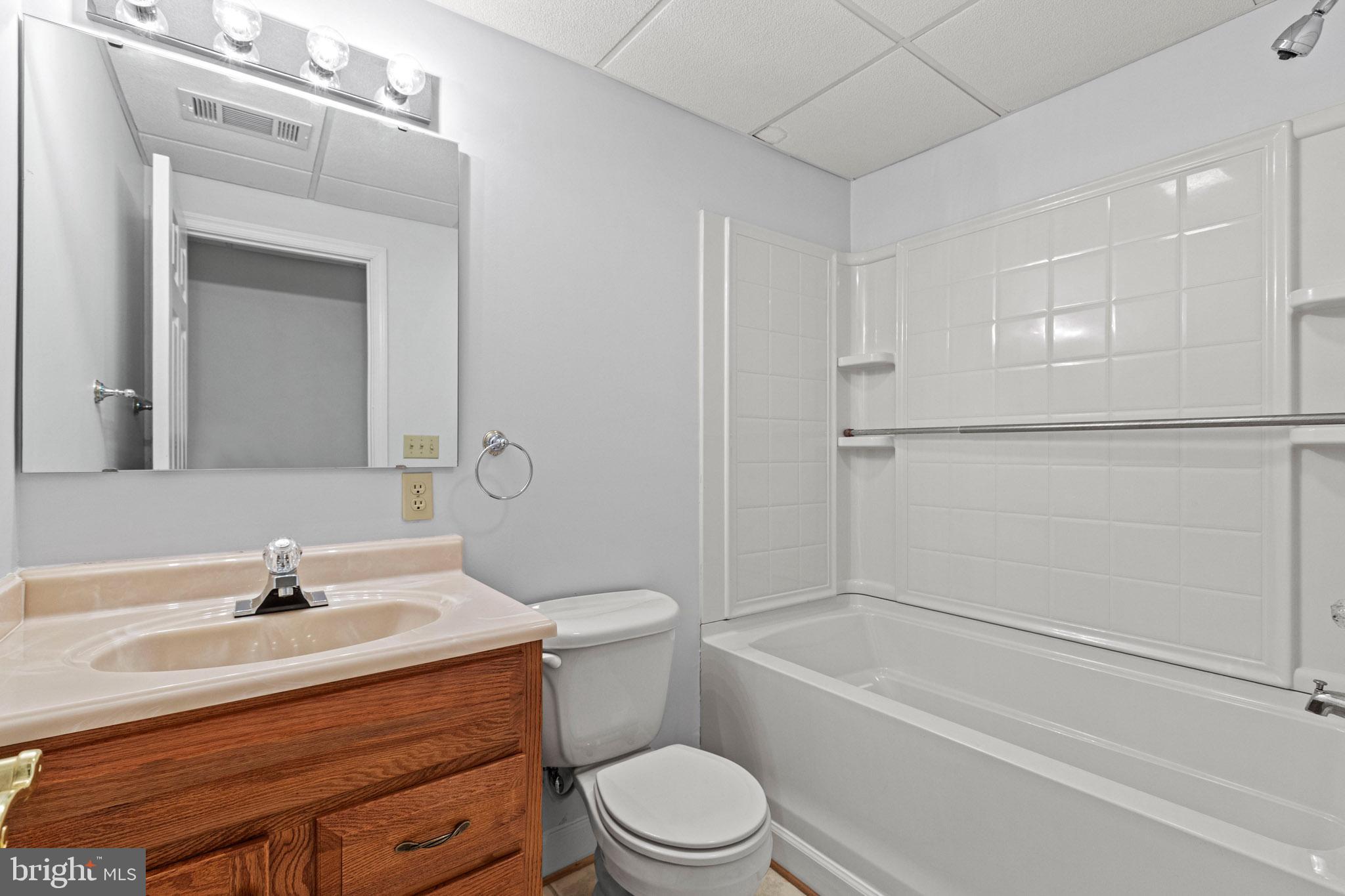 HICKORY HILLS - Residential