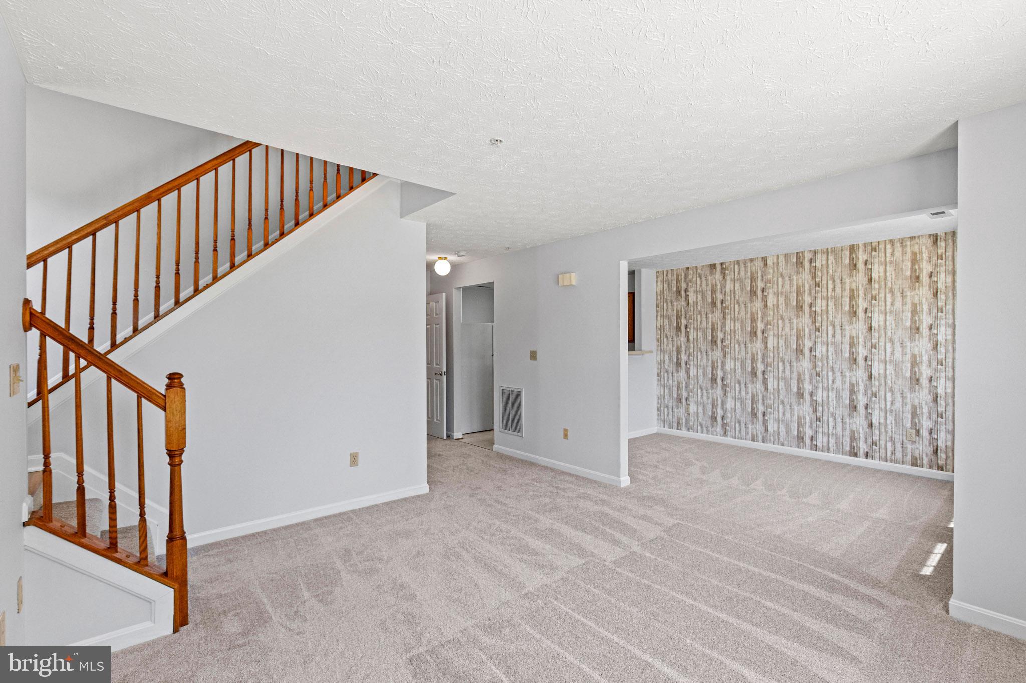 HICKORY HILLS - Residential