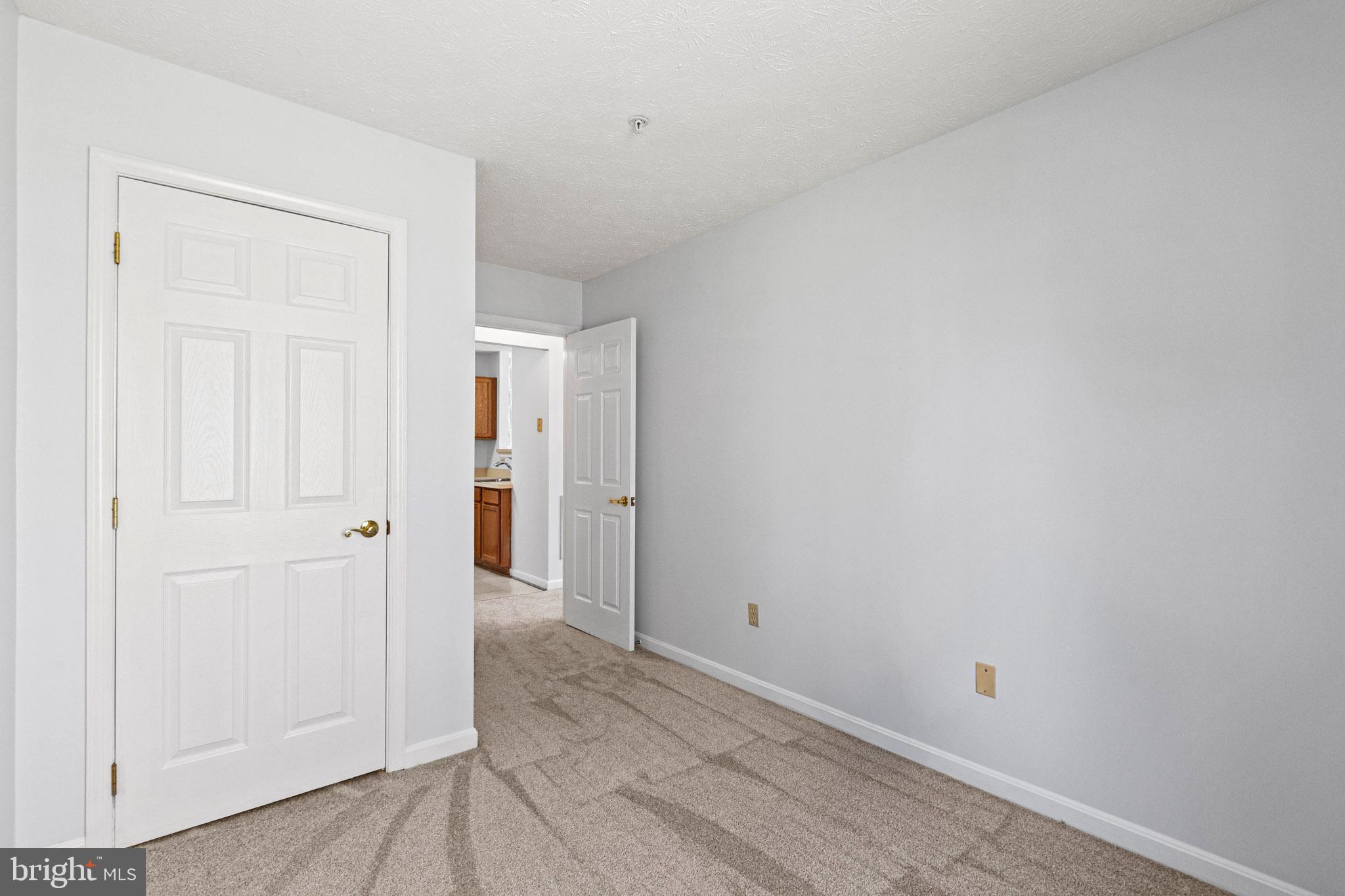 HICKORY HILLS - Residential