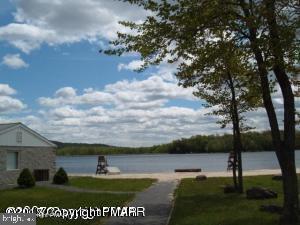 ARROWHEAD  LAKES - Residential