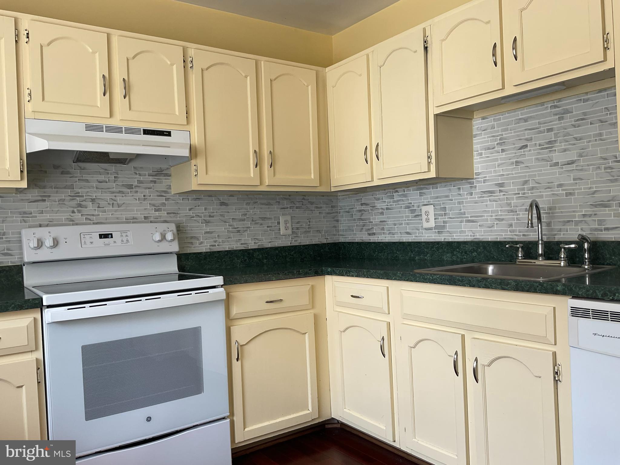 JEFFERSON PLACE - Residential Lease