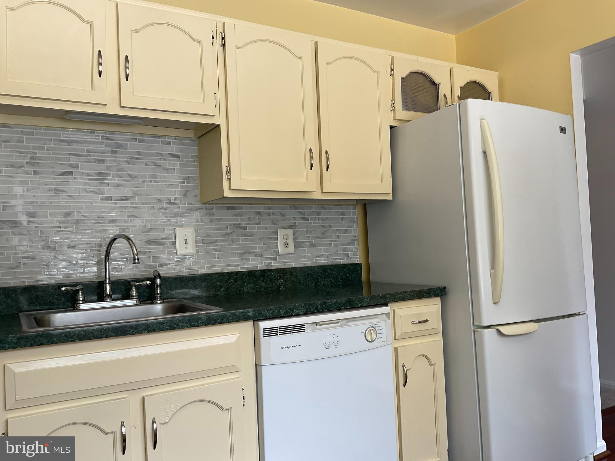 JEFFERSON PLACE - Residential Lease