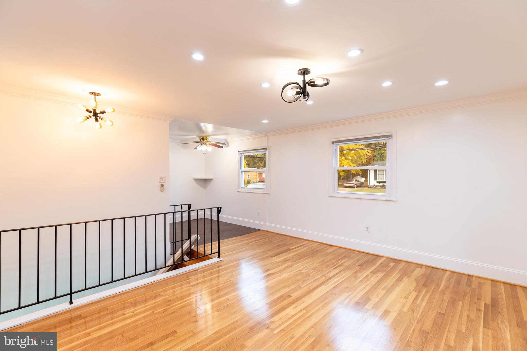 RITCHIE MANOR - Residential