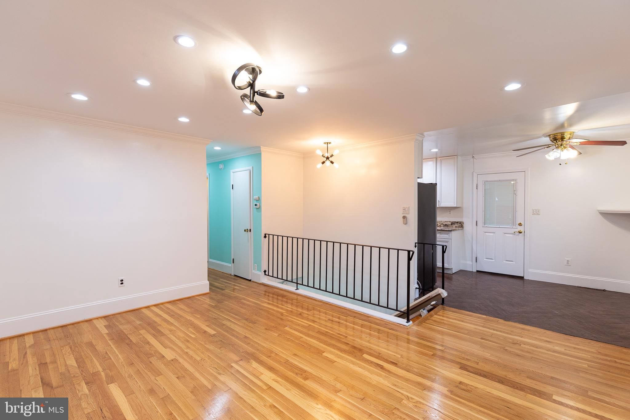 RITCHIE MANOR - Residential