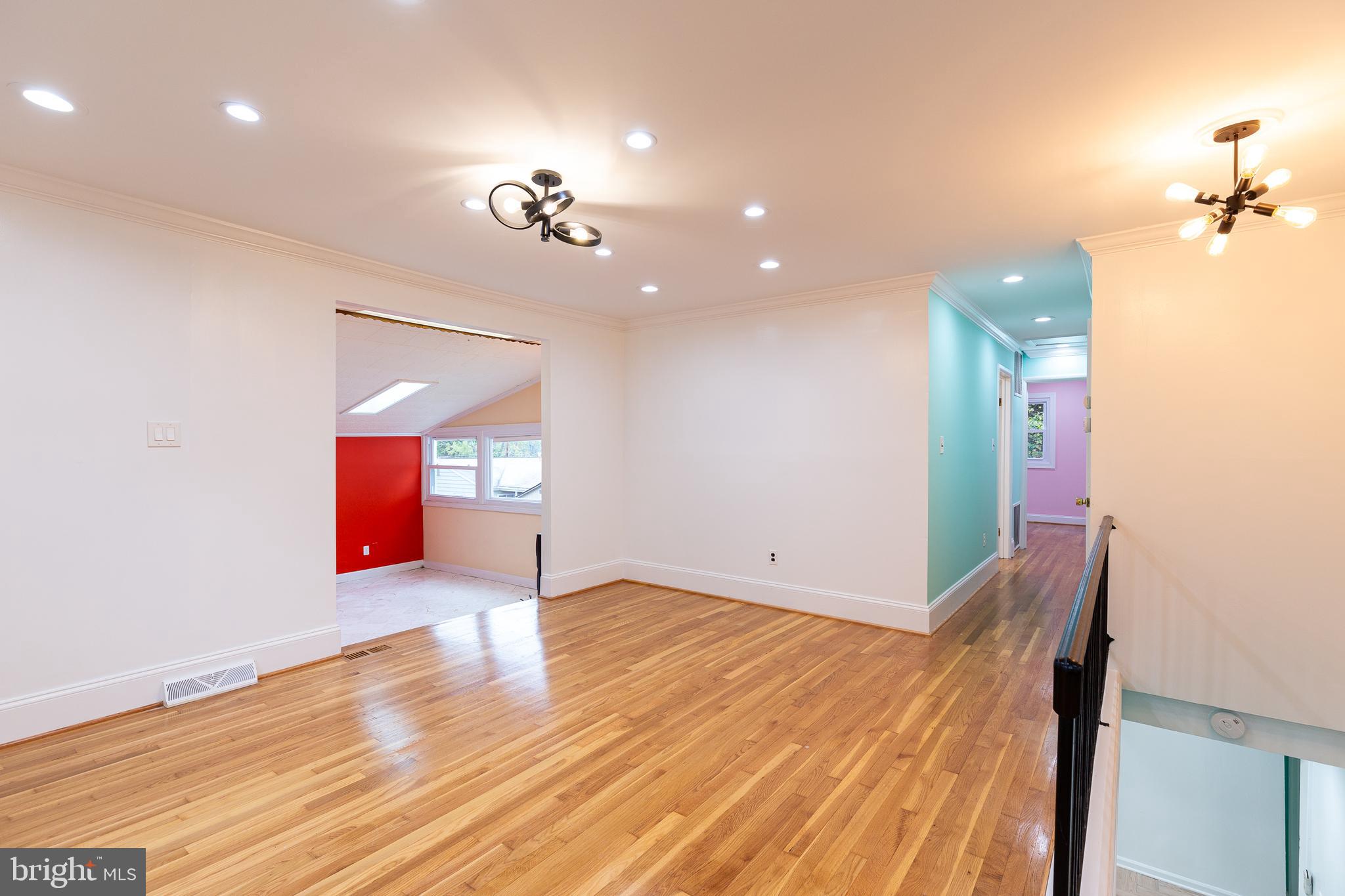 RITCHIE MANOR - Residential