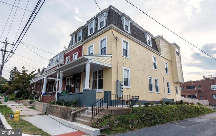 Don't miss your opportunity for this COMPLETELY remodeled and renovated 2 Bedroom, 1.5 Bath Unit! A private entrance, hardwood floors, and new stainless steel appliances, really makes this unit standout from the rest! Other features include high ceilings, central air & heat, driveway & off street parking. This unit has yet to be occupied. Schedule today to be the first!
