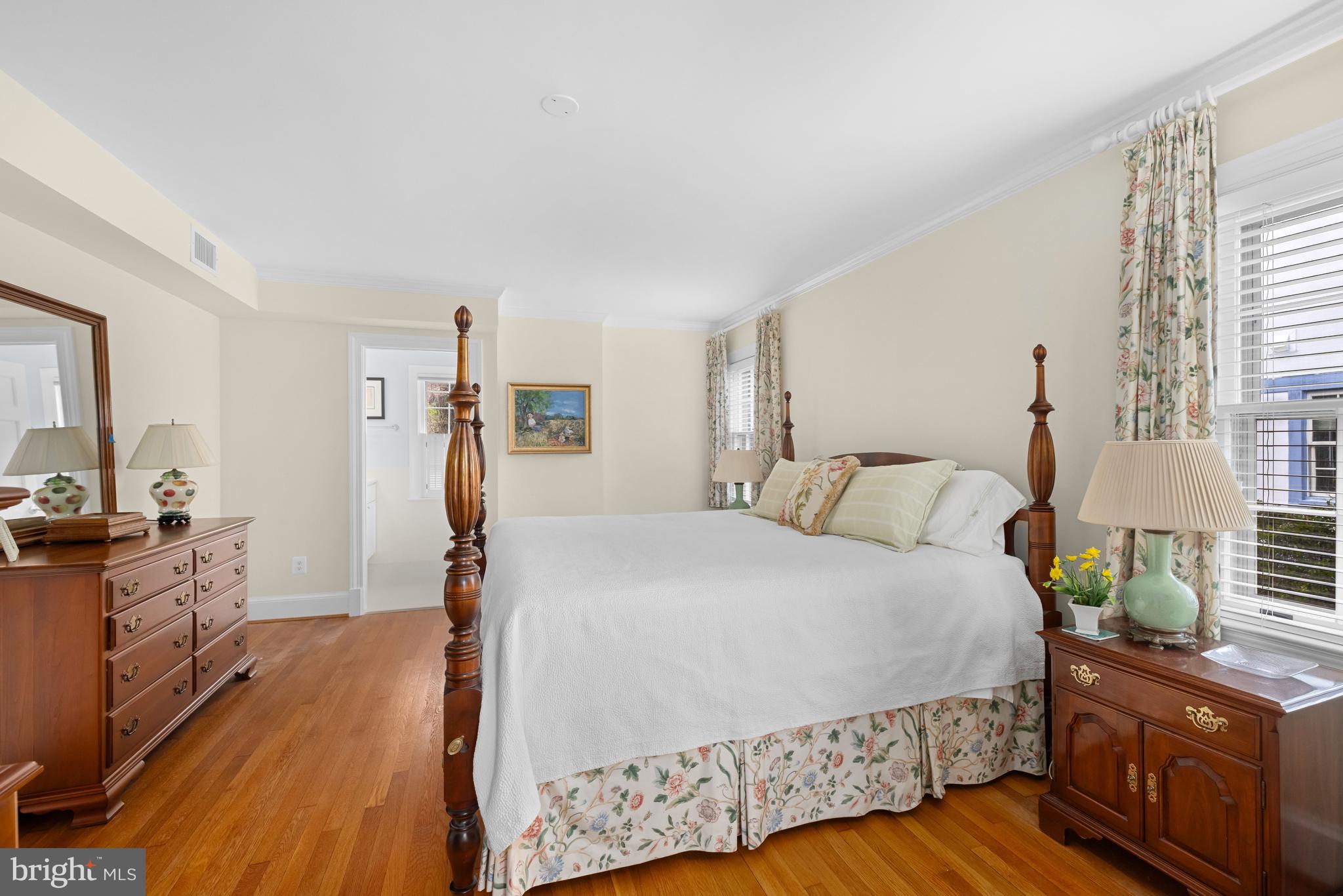 CHEVY CHASE VILLAGE - Residential