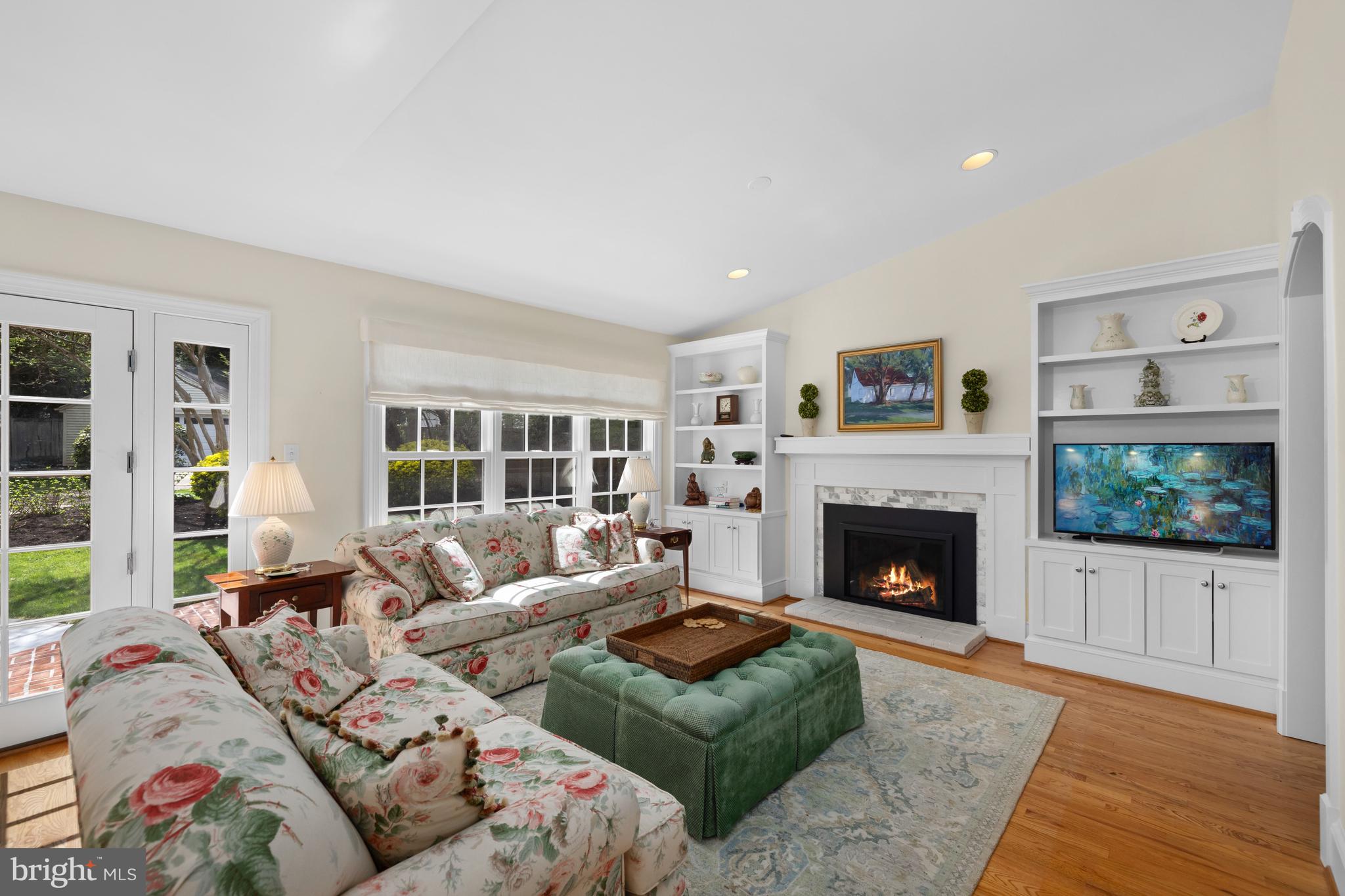 CHEVY CHASE VILLAGE - Residential