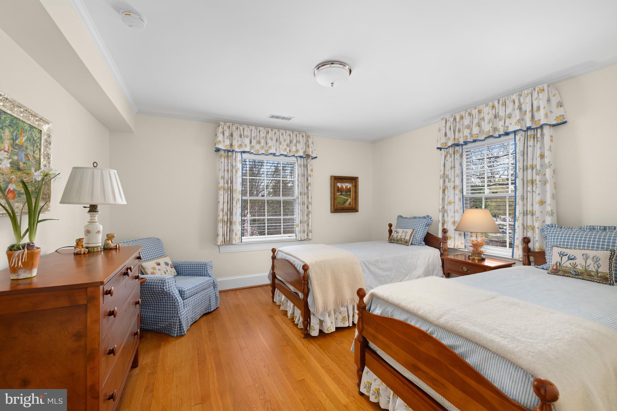 CHEVY CHASE VILLAGE - Residential