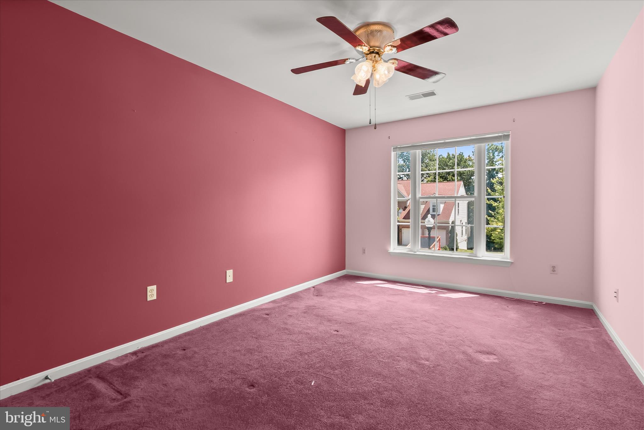 NORTHRIDGE - Residential