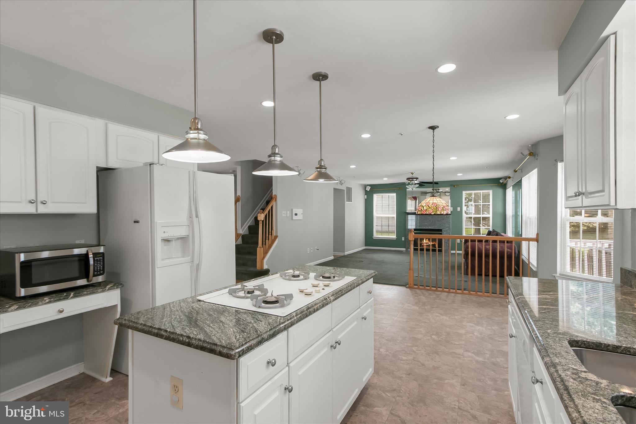 NORTHRIDGE - Residential
