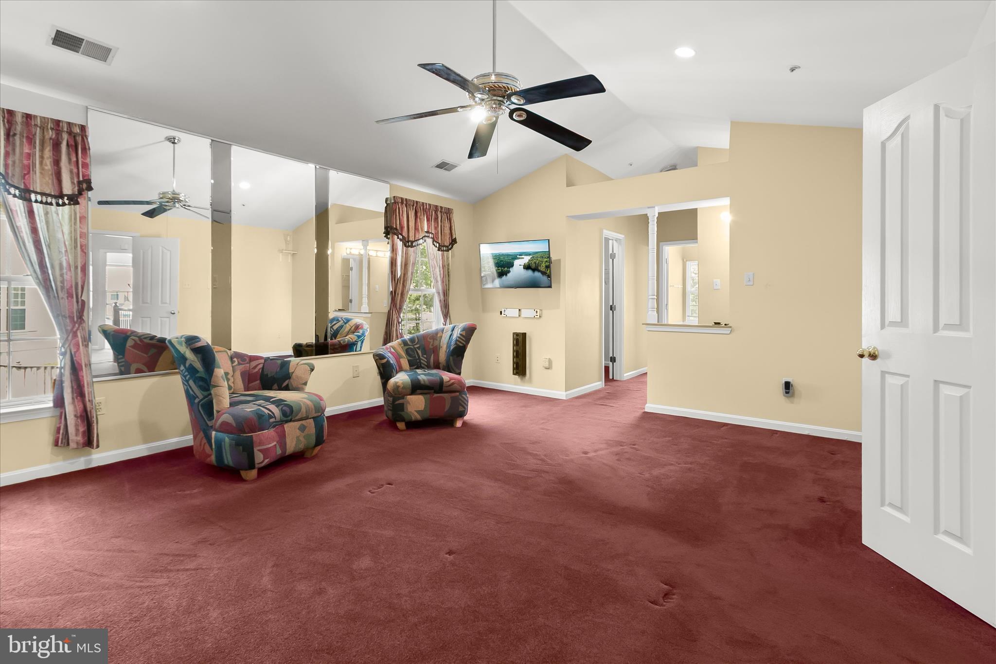NORTHRIDGE - Residential