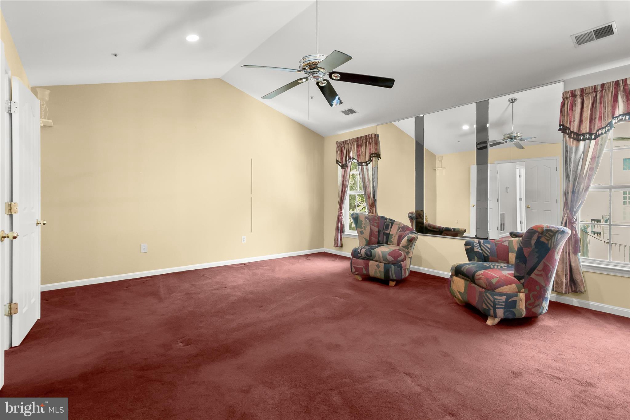 NORTHRIDGE - Residential