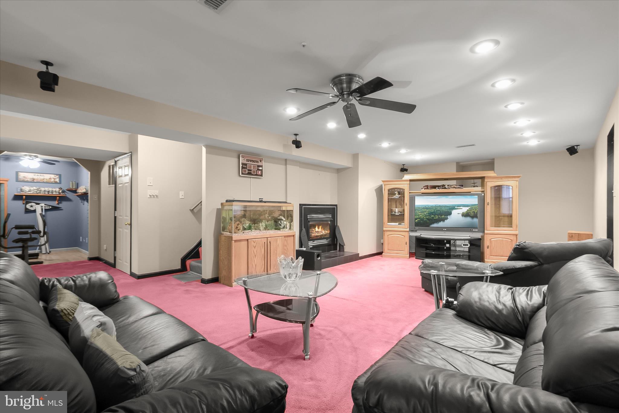 NORTHRIDGE - Residential