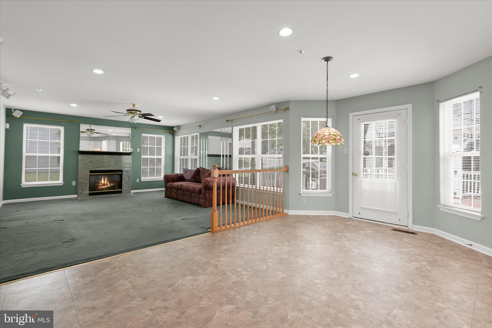 NORTHRIDGE - Residential