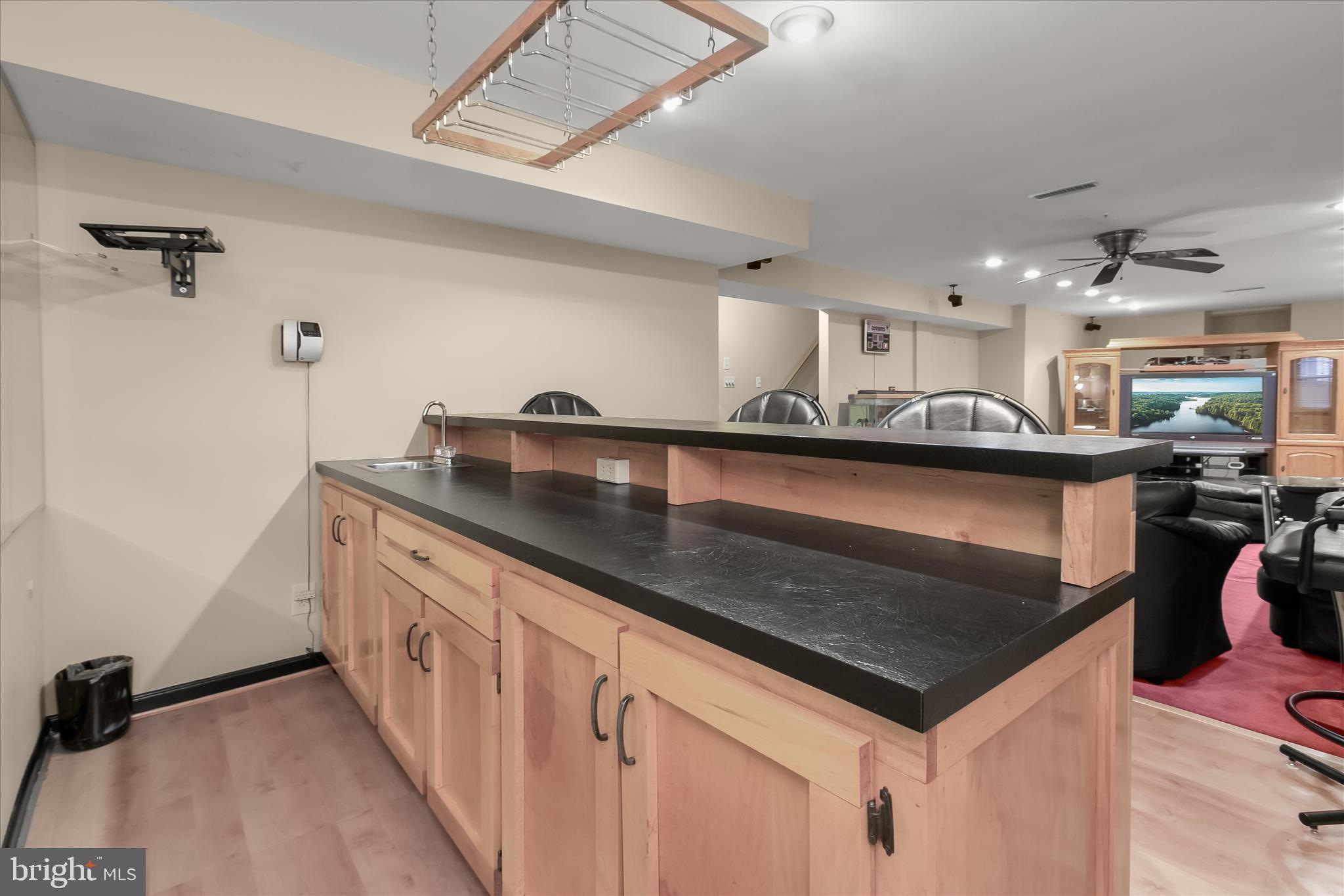 NORTHRIDGE - Residential