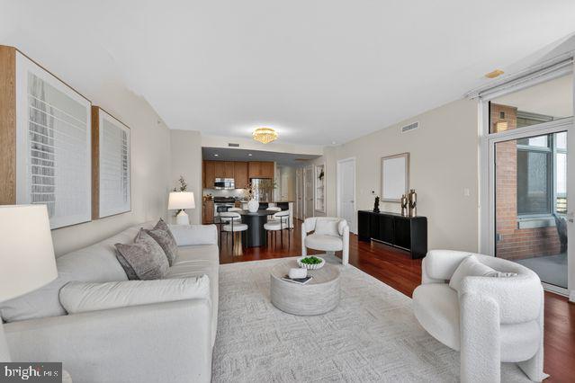 ONE PARK CREST CONDOMINIUM - Residential