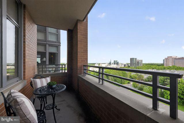 ONE PARK CREST CONDOMINIUM - Residential