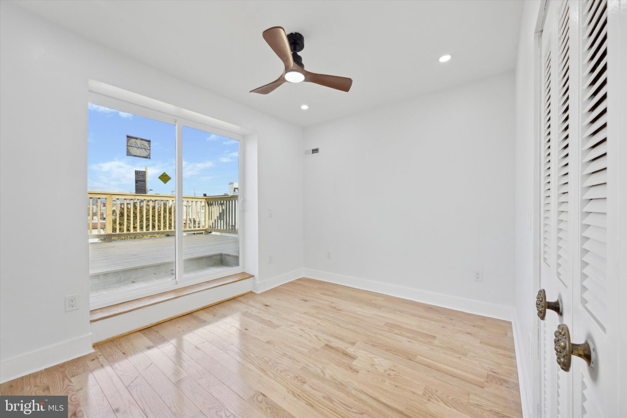 PORT RICHMOND - Residential