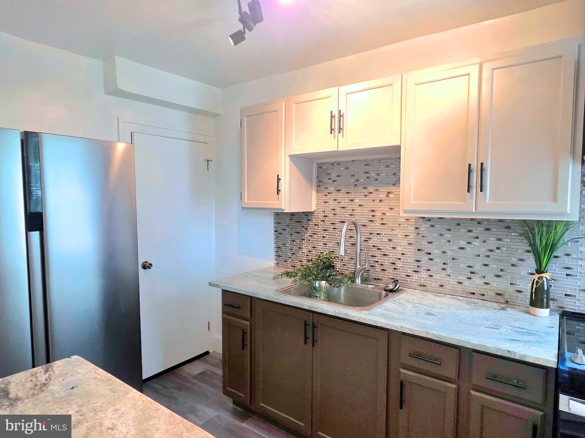 GERMANTOWN (EAST) - Residential