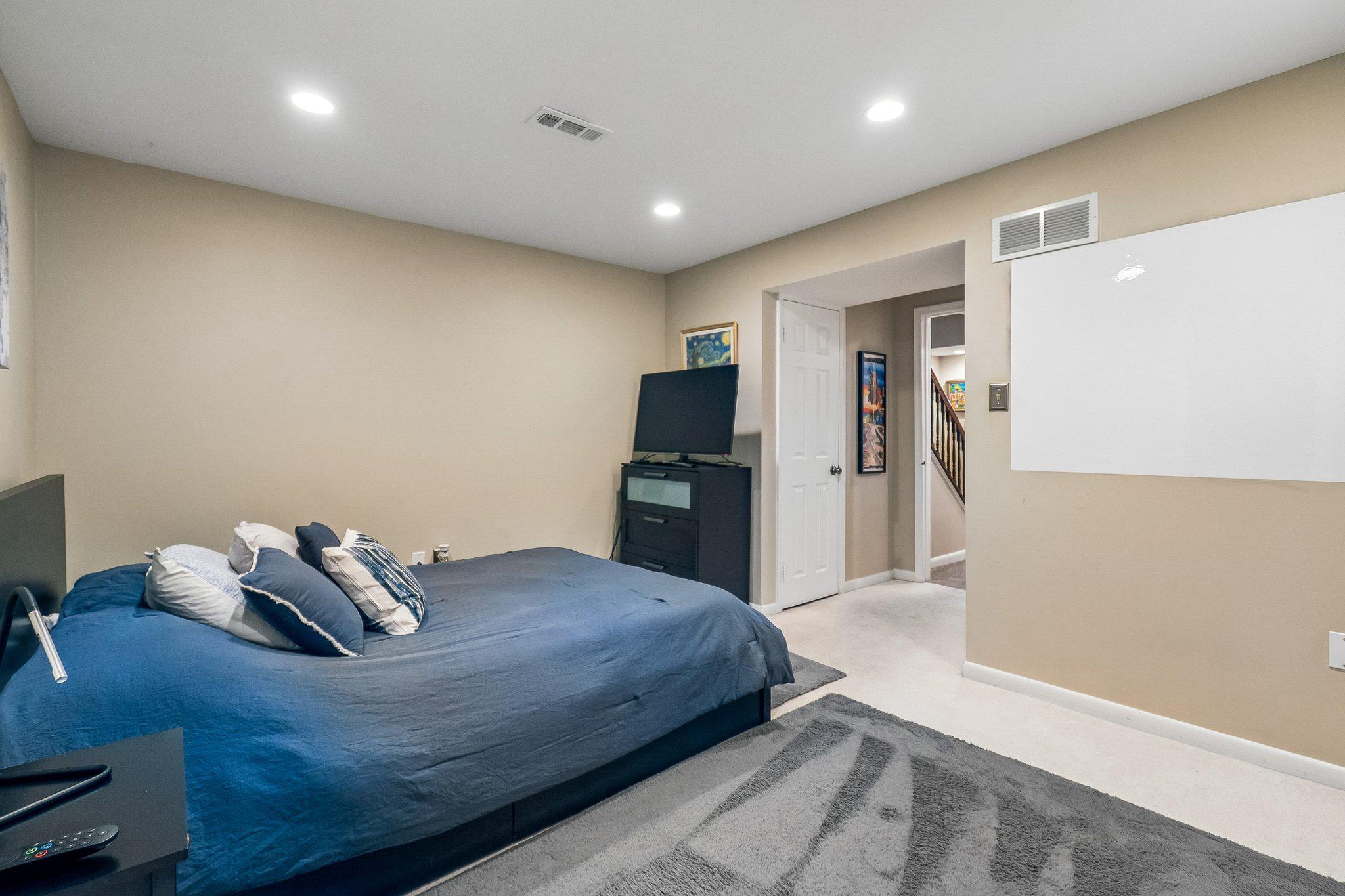 WINDGATE II - Residential