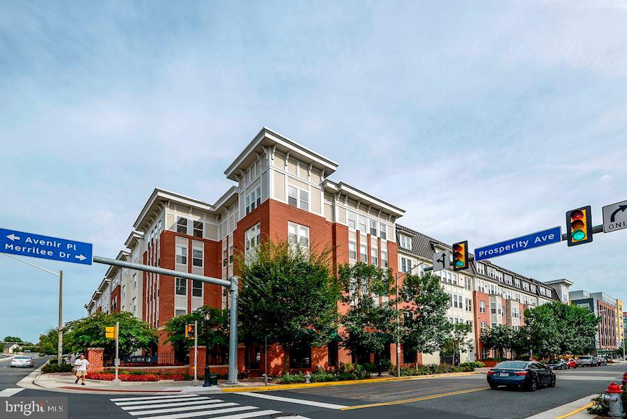 HALSTEAD AT THE METRO - Residential Lease