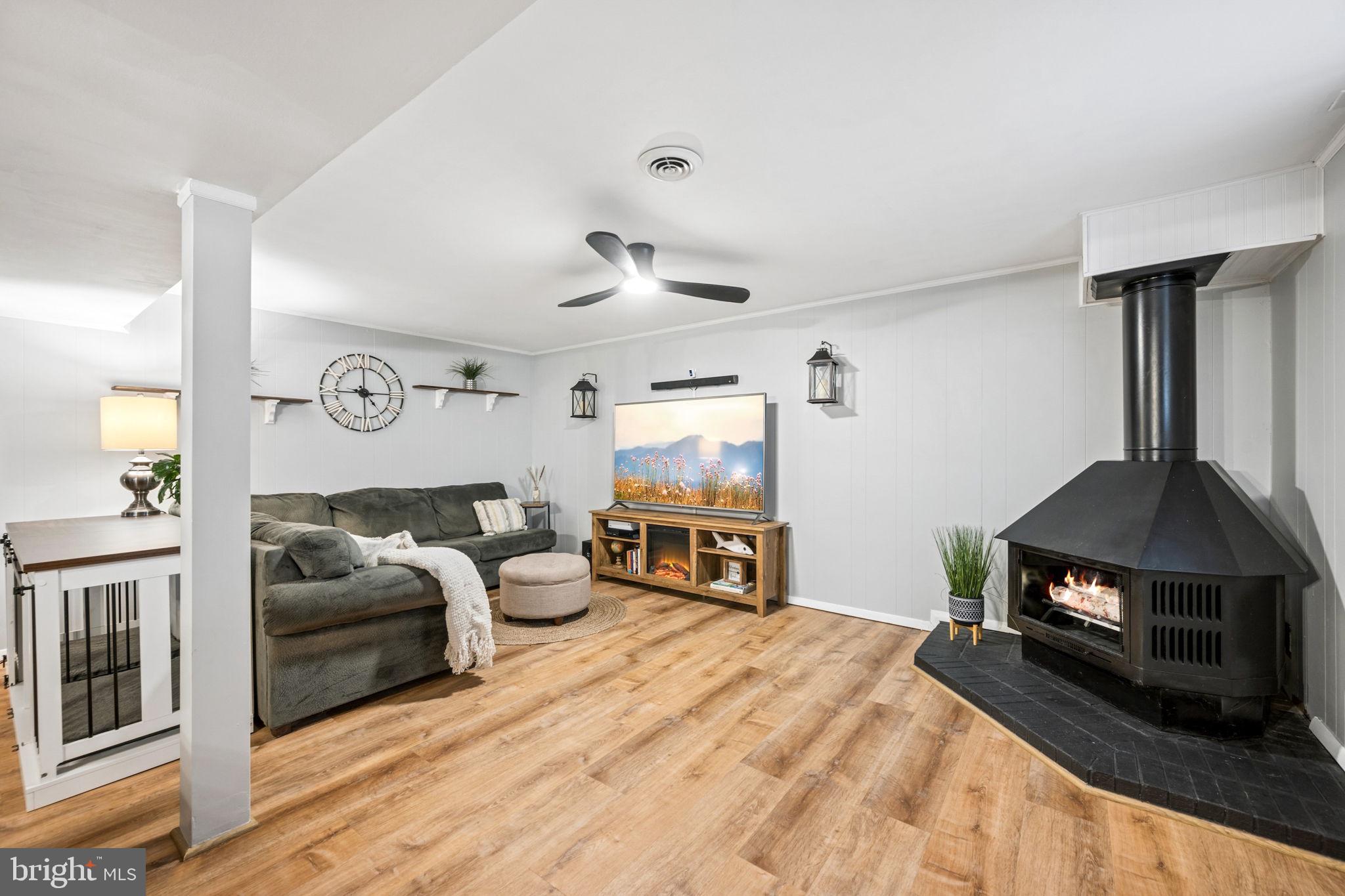 CHELSEA BEACH - Residential