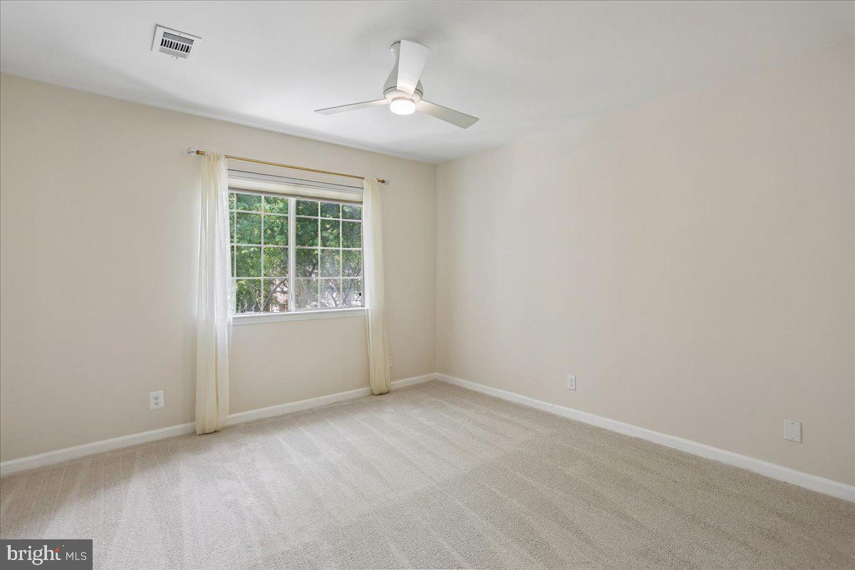 THE GABLES ON TUCKERMAN - Residential