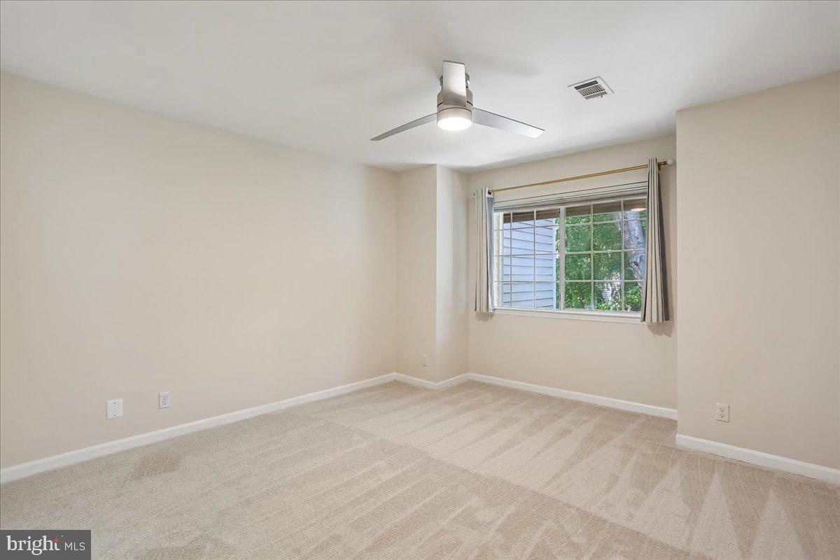 THE GABLES ON TUCKERMAN - Residential