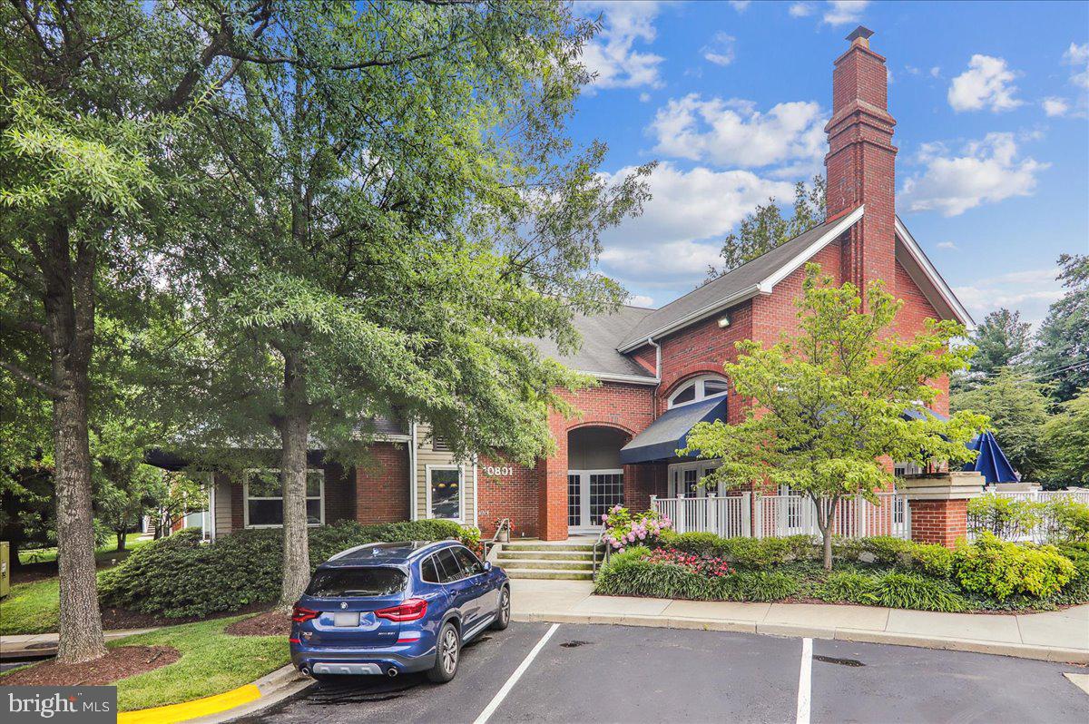 THE GABLES ON TUCKERMAN - Residential