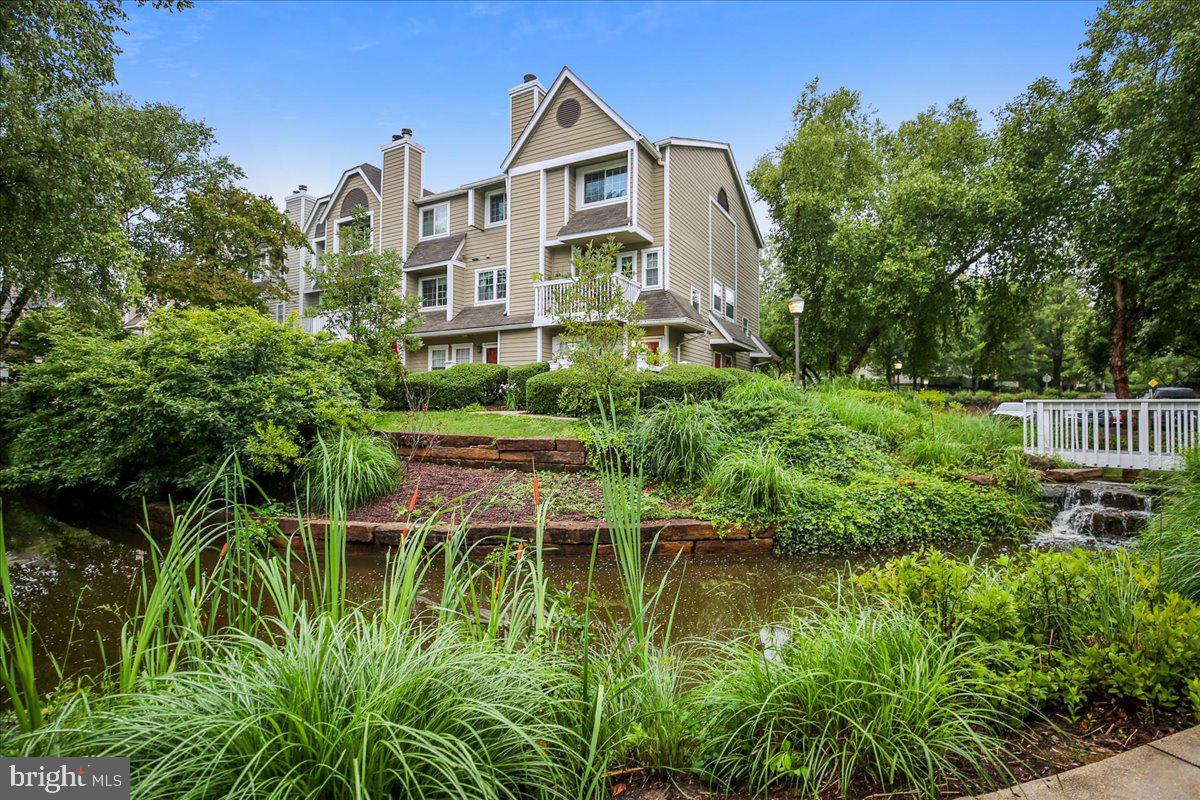 THE GABLES ON TUCKERMAN - Residential