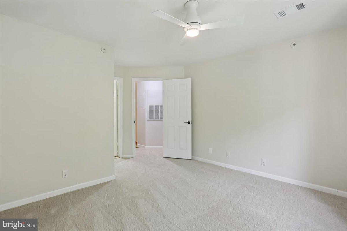 THE GABLES ON TUCKERMAN - Residential