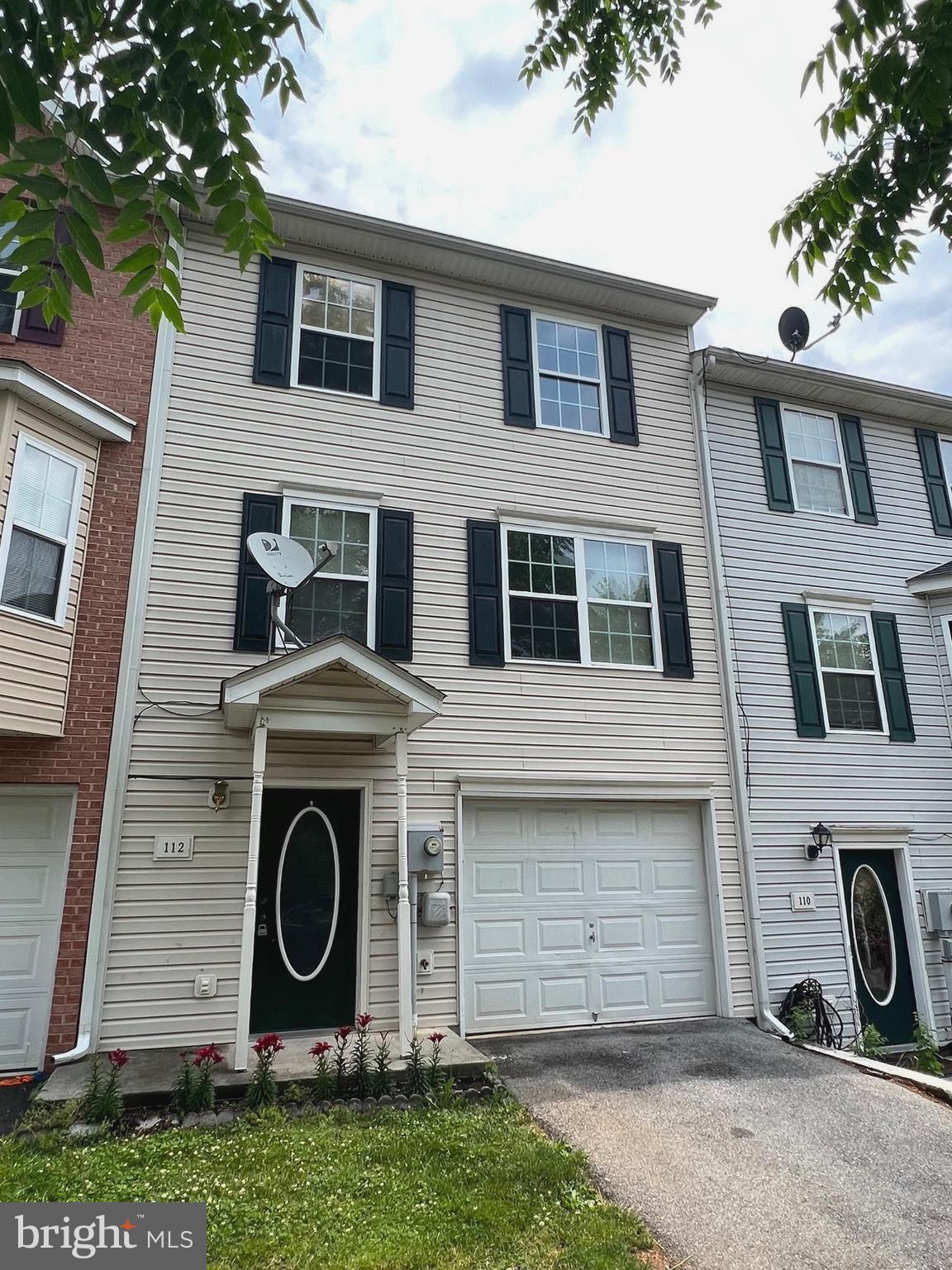 Nice Spacious townhome in Ranson near track and shopping! This home is ready for move in now, one pet will be considered on case by case. Income must meet the 3 times ratio to qualify. The rentspree link can be used to apply in the listing. Security Deposit amount will be based on your report to a third party company.