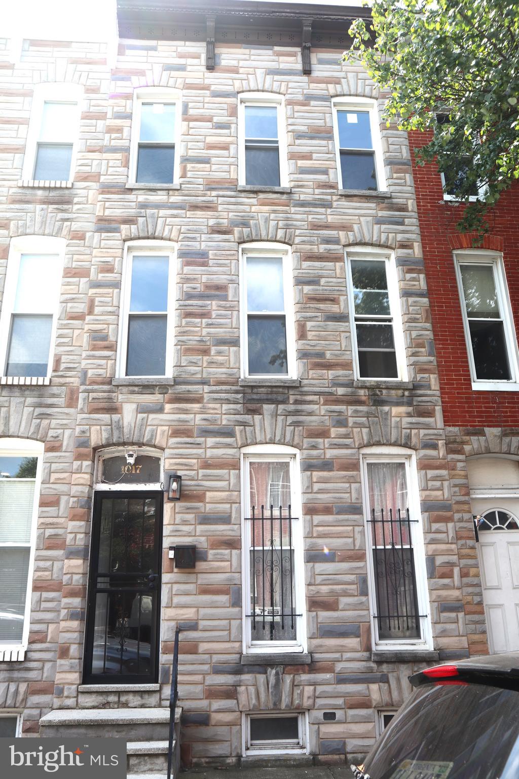 JOHNSTON SQUARE - Residential