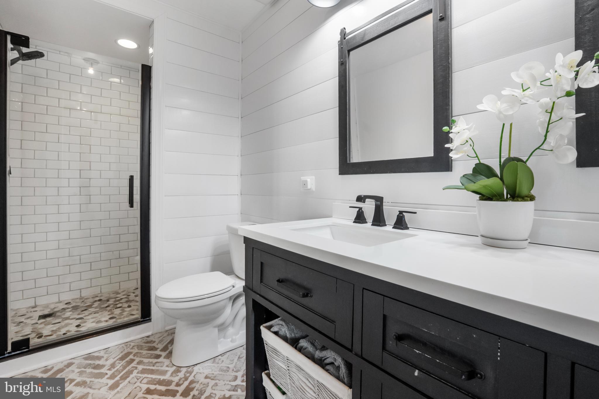 HARBOR EAST - Residential