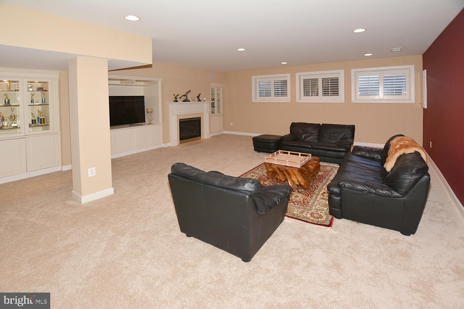 RUGBY ROAD - Residential Lease